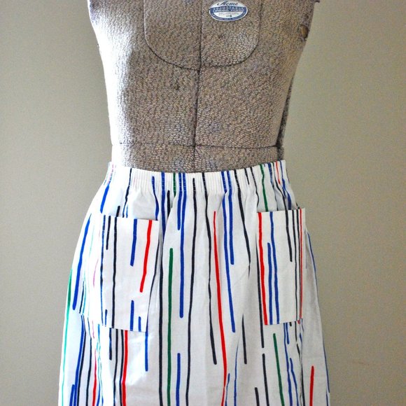 Colourful abstract patterned skirt - Picture 1 of 12